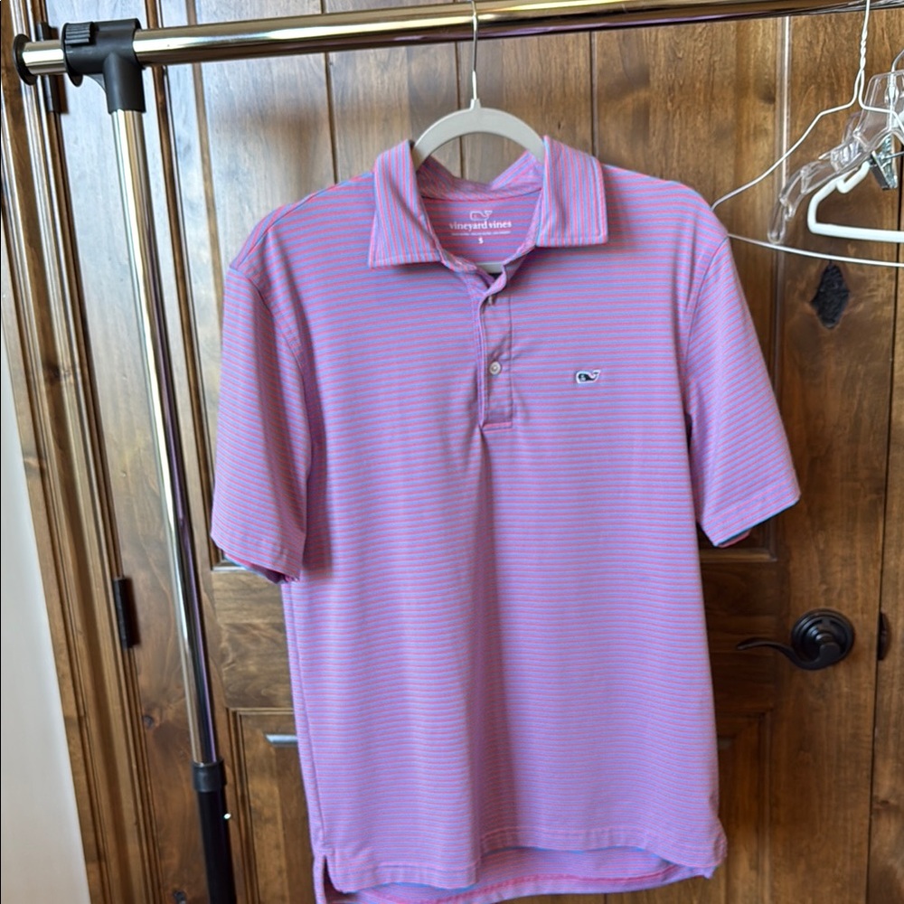 Men’s Vineyard Vines Polo (size S)